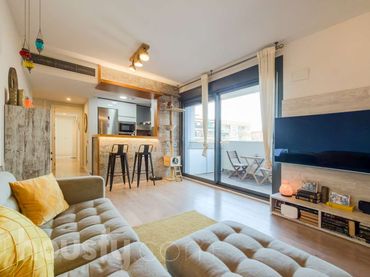 Appartement avec balcon à vendre à Calle pi i margall .