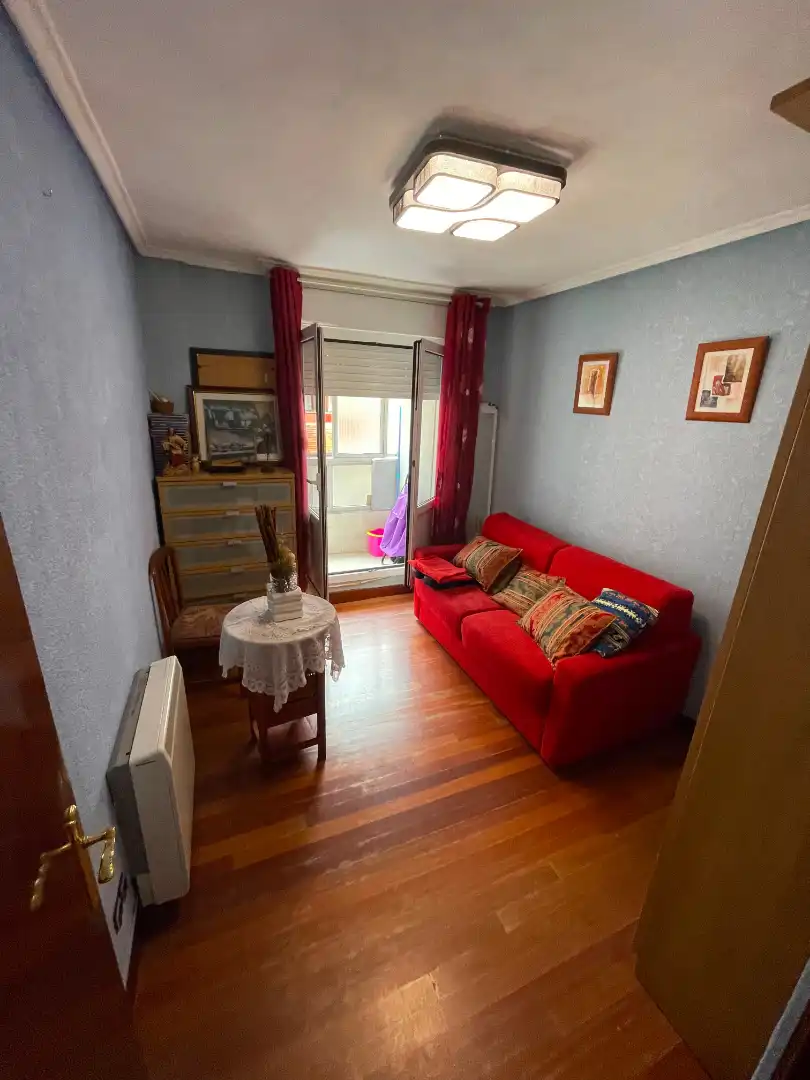 Habitación de Piso en venta en Barakaldo  con Calefacción, Parquet y Amueblado
