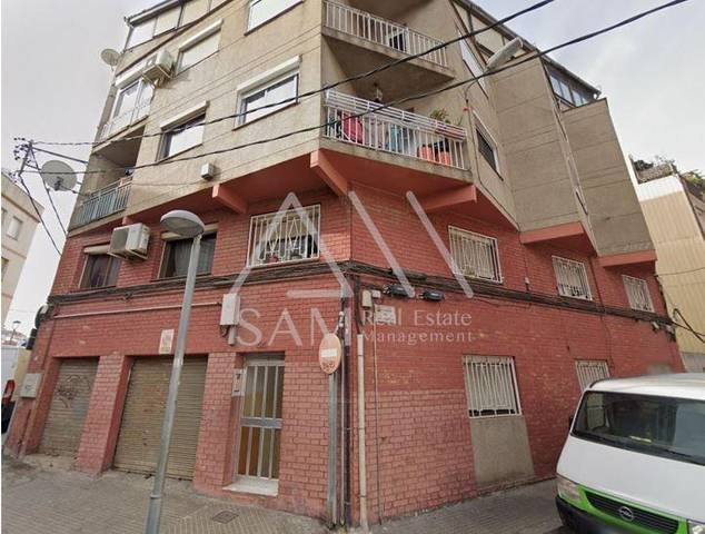 Planta baja en Venta en El Raval