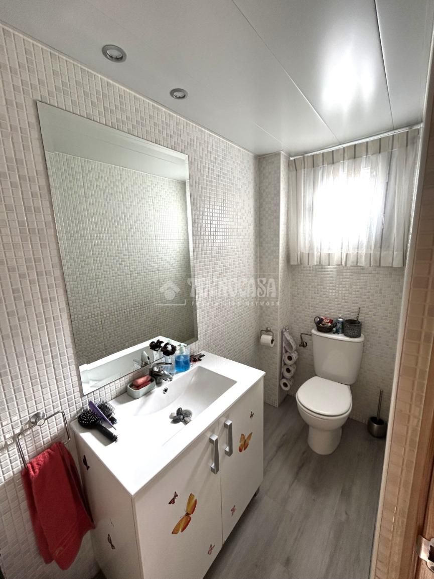 Casa adosada en venda a Los Hueros