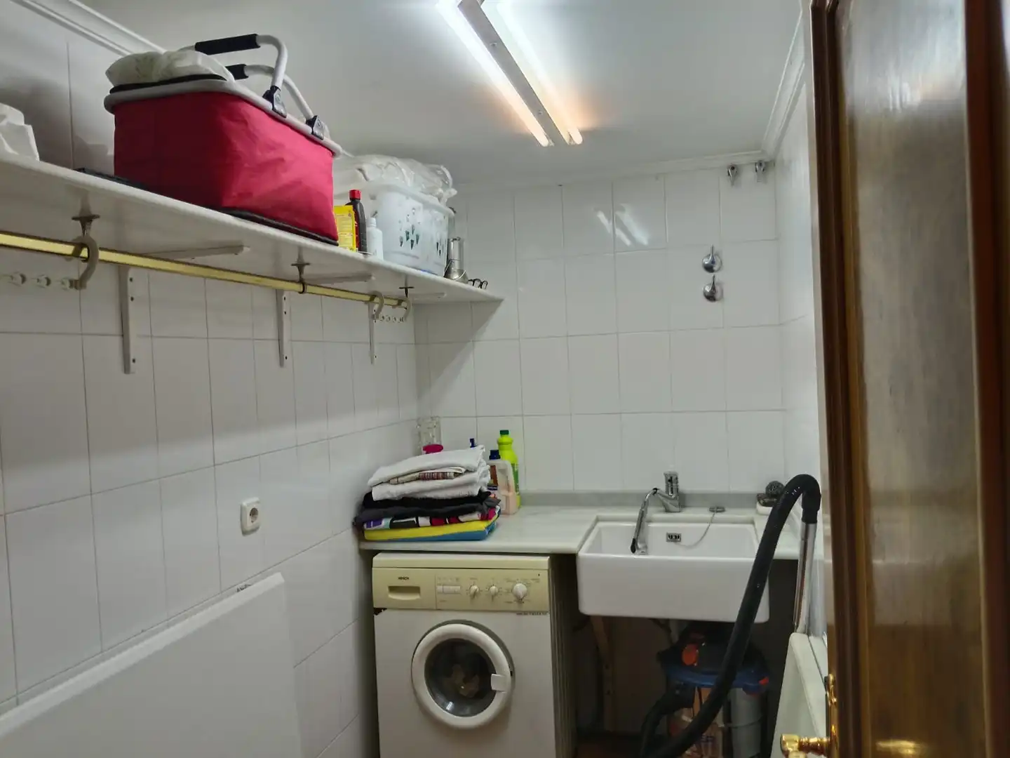Cuina de Casa o xalet en venda en Laredo amb Calefacció, Terrassa i Traster
