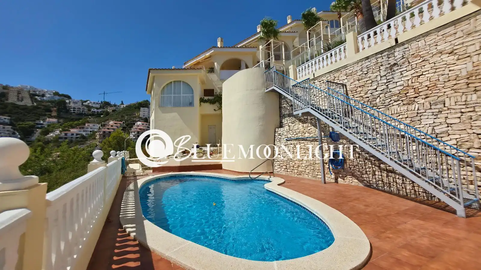 Vista exterior de Dúplex en venta en Peñíscola / Peníscola con Aire acondicionado, Calefacción y Jardín privado