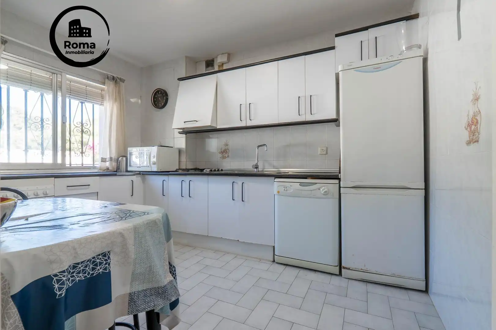 Kitchen of Houses for sale in Almuñécar  with Community pool