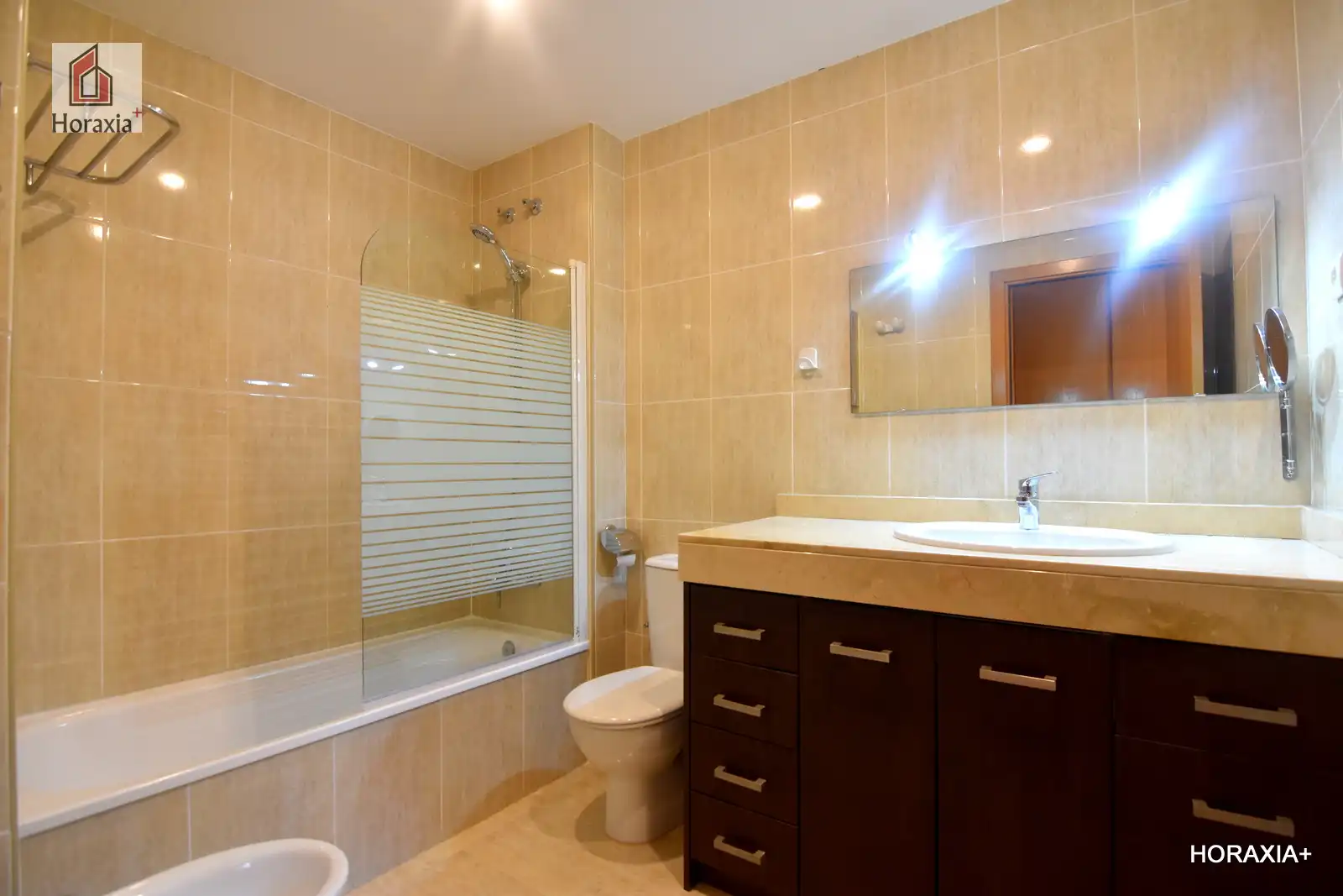 Baño de Piso en venta en Castelldefels con Aire acondicionado, Calefacción y Terraza