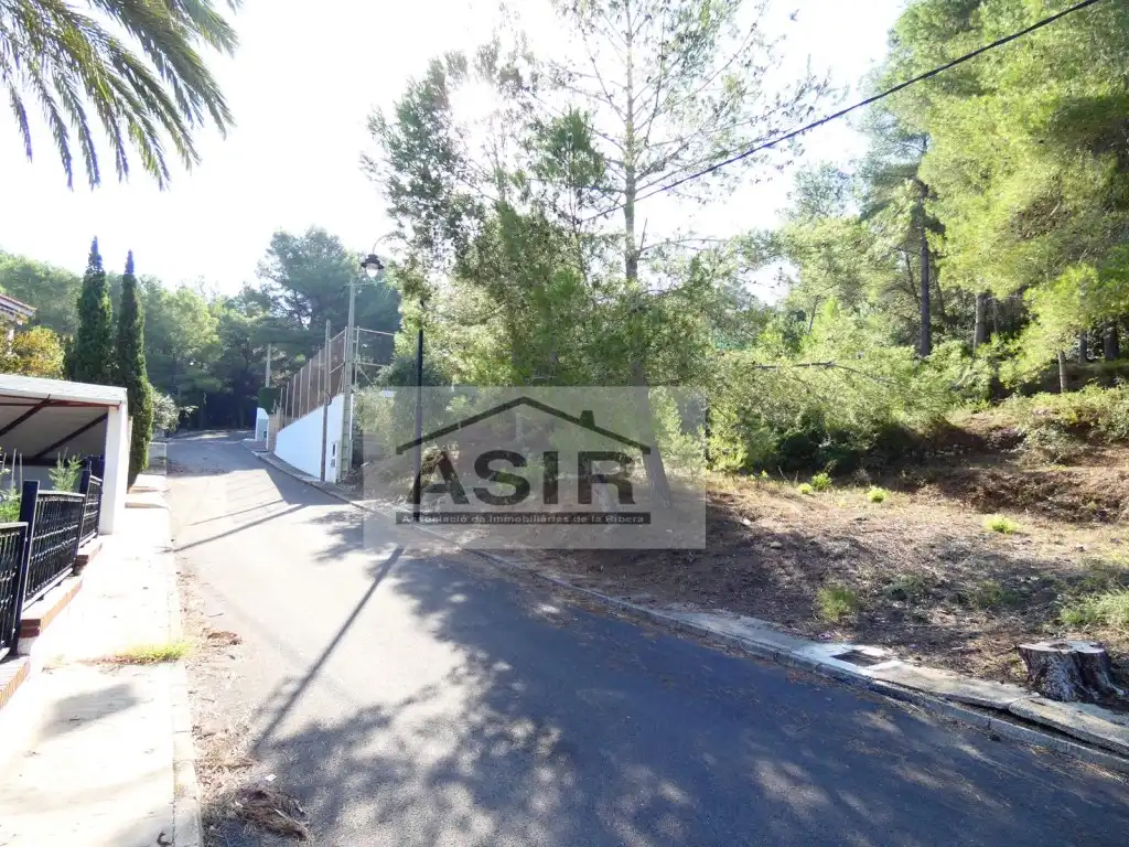 Wohnbaugrundstück zum Verkauf in Casc Urbà, imagen 3