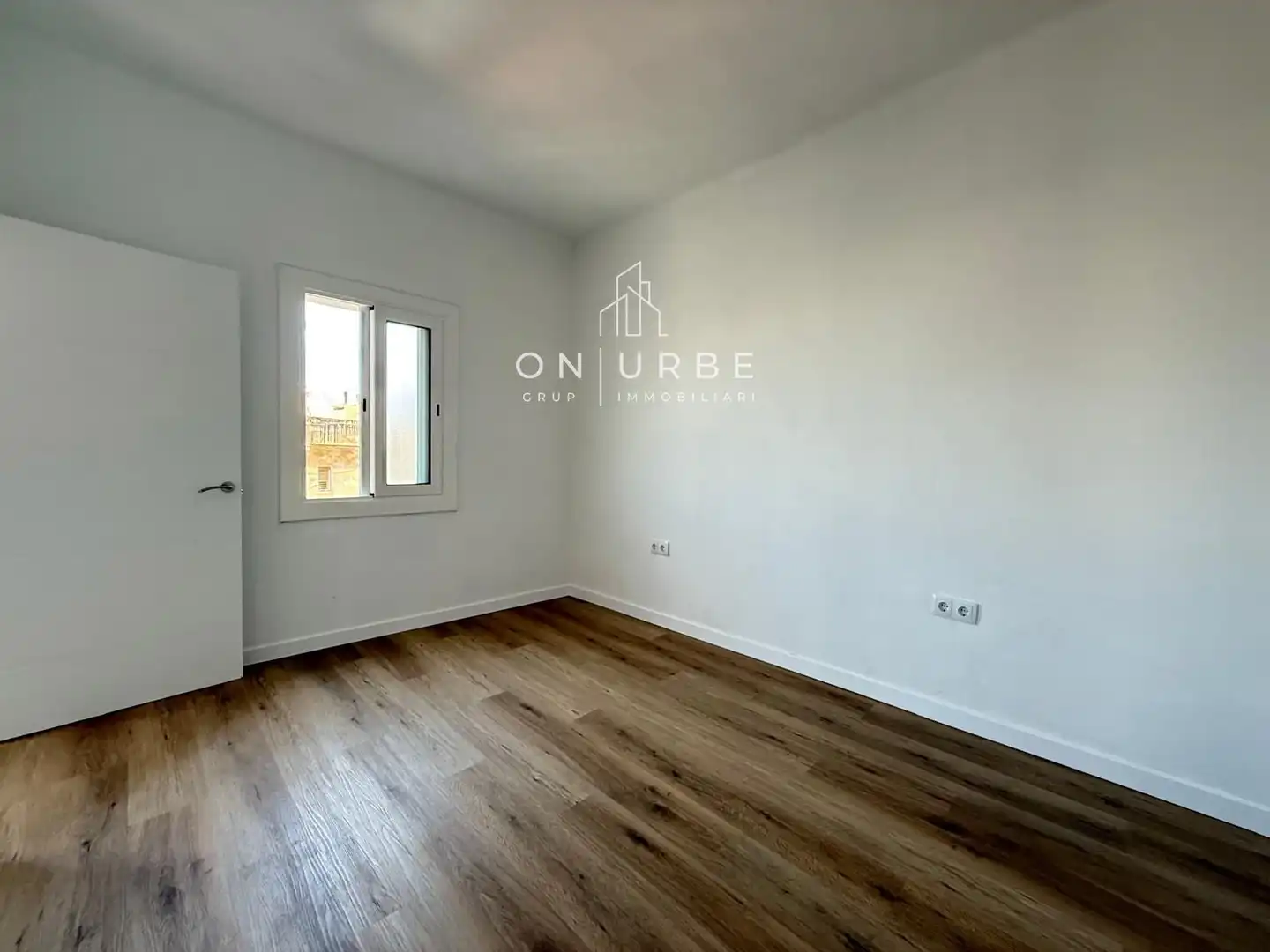 Habitación de Piso en venta en Badalona con Parquet, Terraza y Horno
