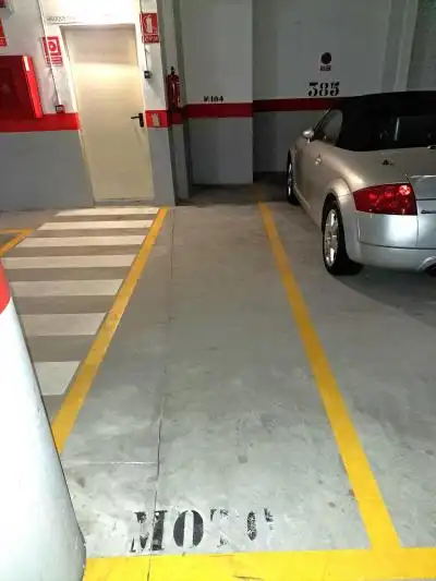 Parkplatz von Garage zum Verkauf in Estepona