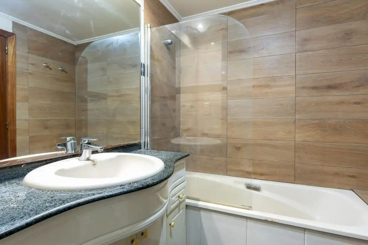 Bathroom of Flat for sale in Sagunto / Sagunt  with Air Conditioner and Heating