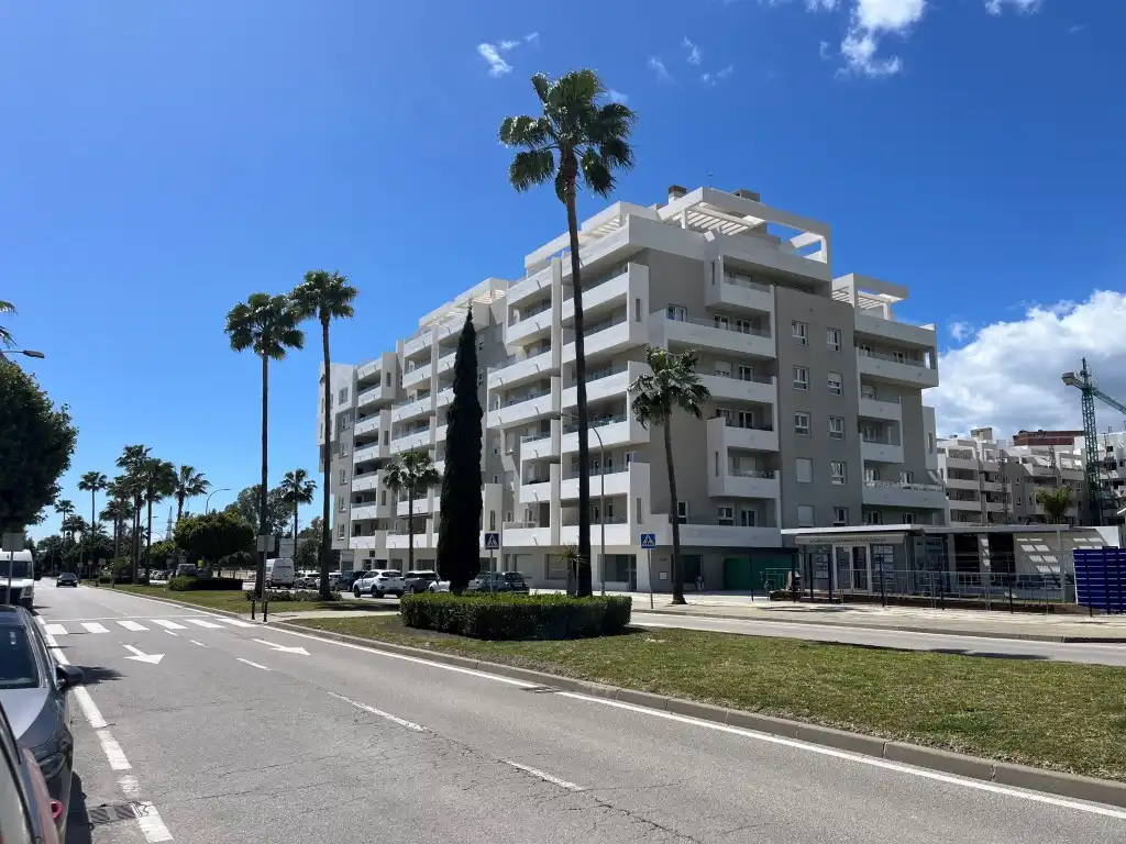 Appartement compact avec piscine à vendre à Nueva Andalucía, imagen 3