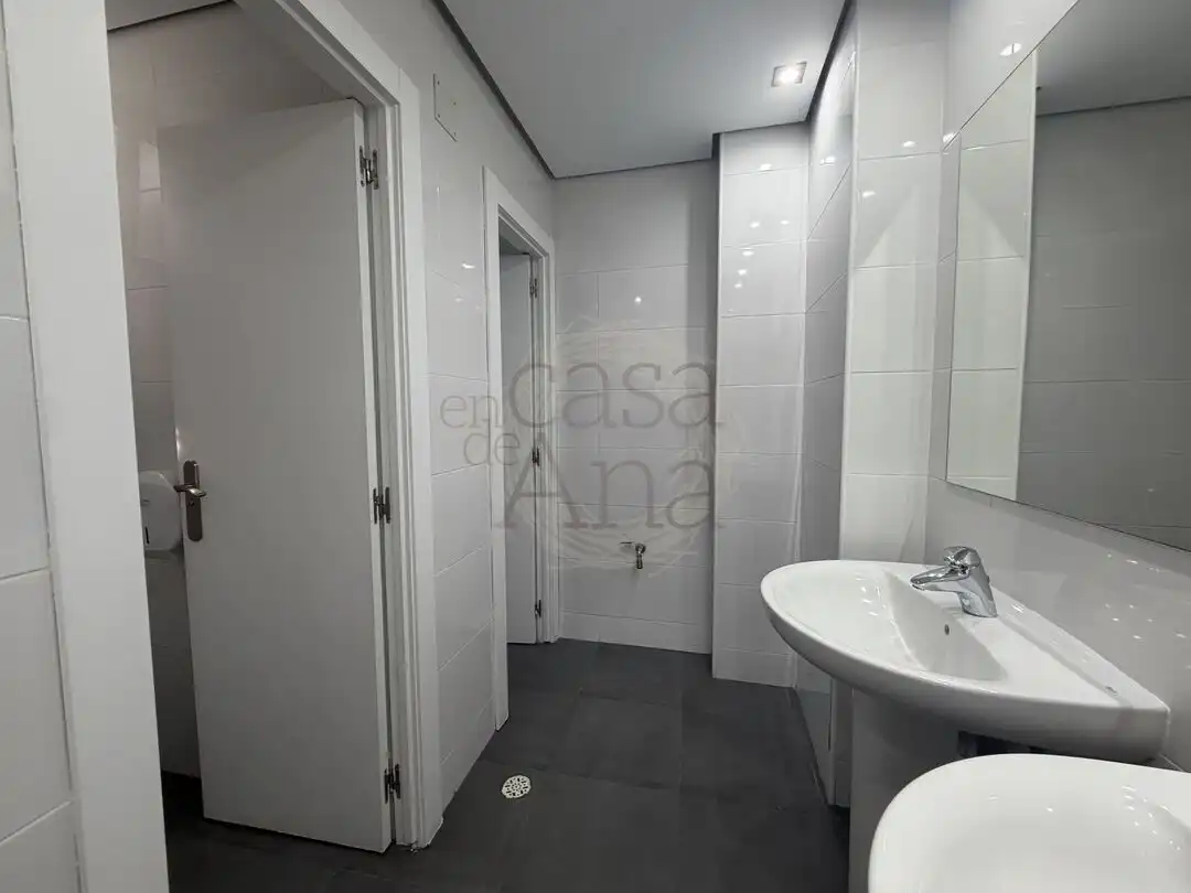 Office space with lift for sale in Licenciado Poza 55, imagen 7