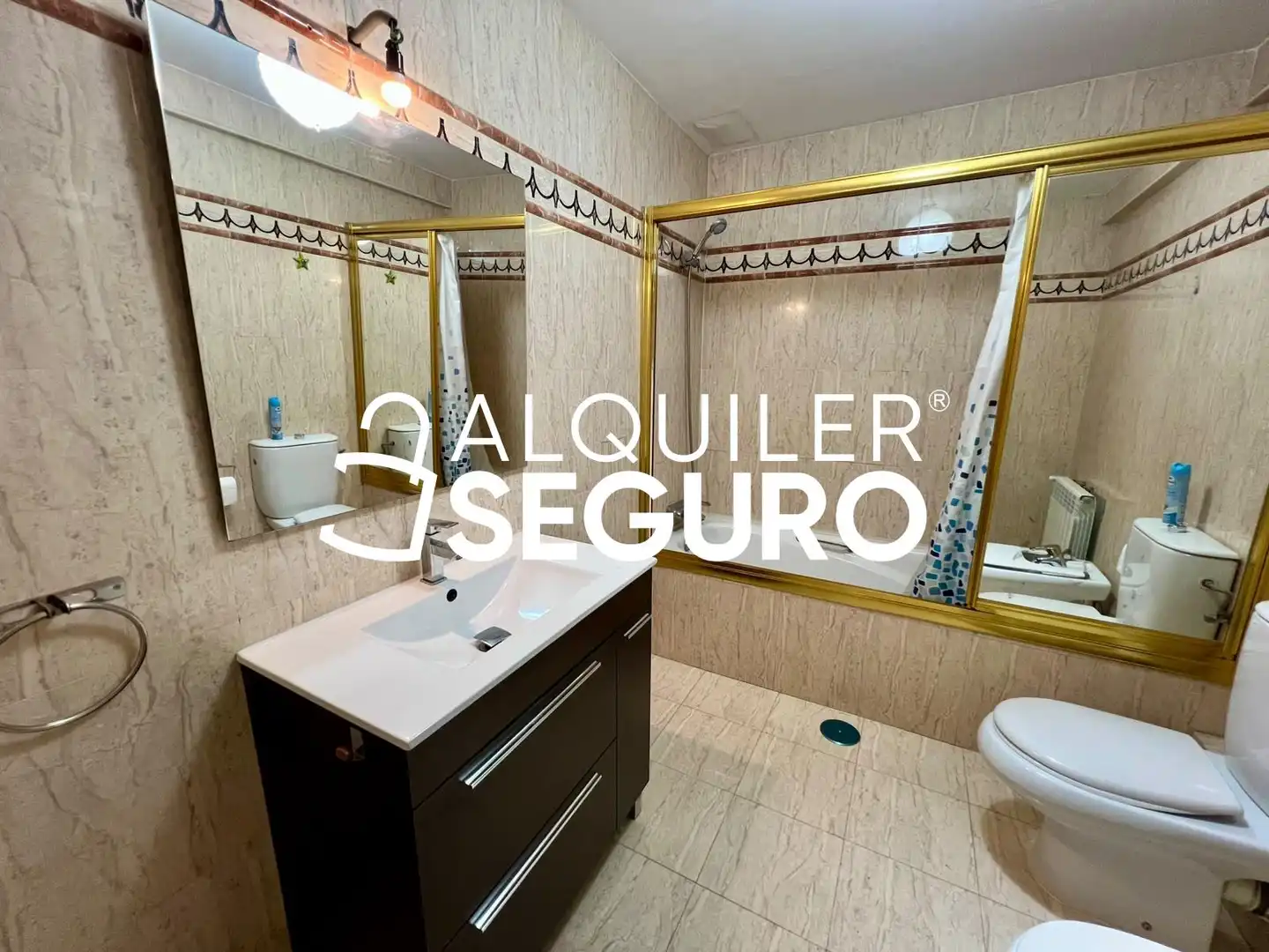 Bathroom of Houses for rent in Paracuellos de Jarama  with Air Conditioner, Heating and Terrace