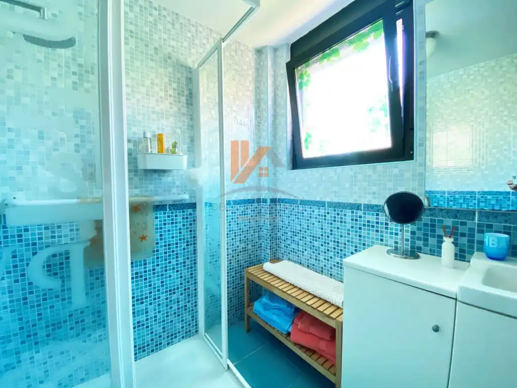 Baño de Casa o chalet en venta en Teo con Jardín privado, Terraza y Piscina