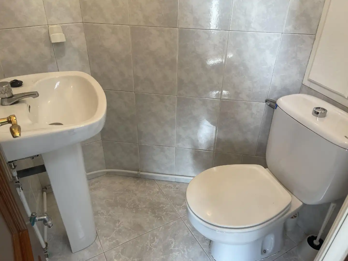 Bathroom of Commercial properties for rent in Carnota