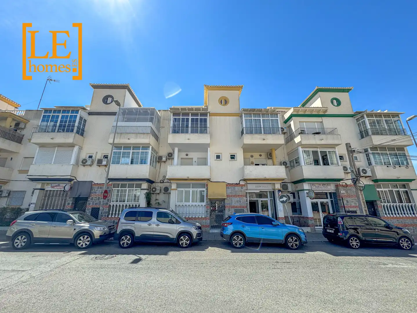 Vista exterior de Àtic en venda en Torrevieja amb Aire condicionat, Calefacció i Terrassa