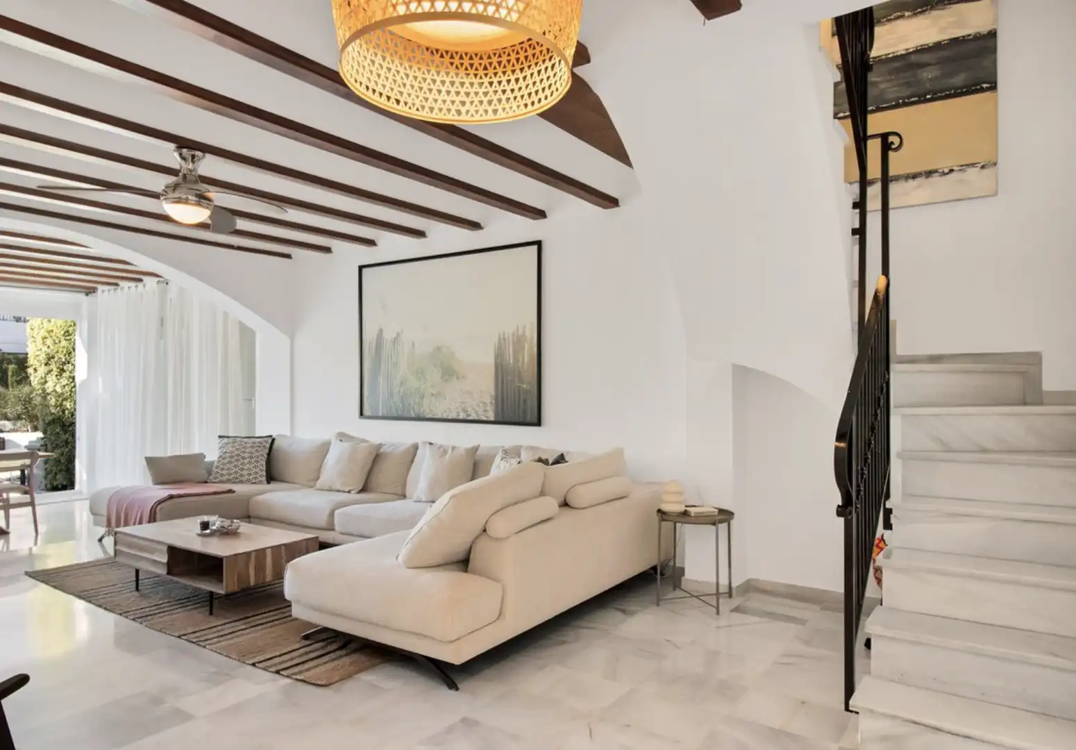 Sala de estar de Casa adosada en venta en Marbella con Aire acondicionado, Jardín privado y Terraza