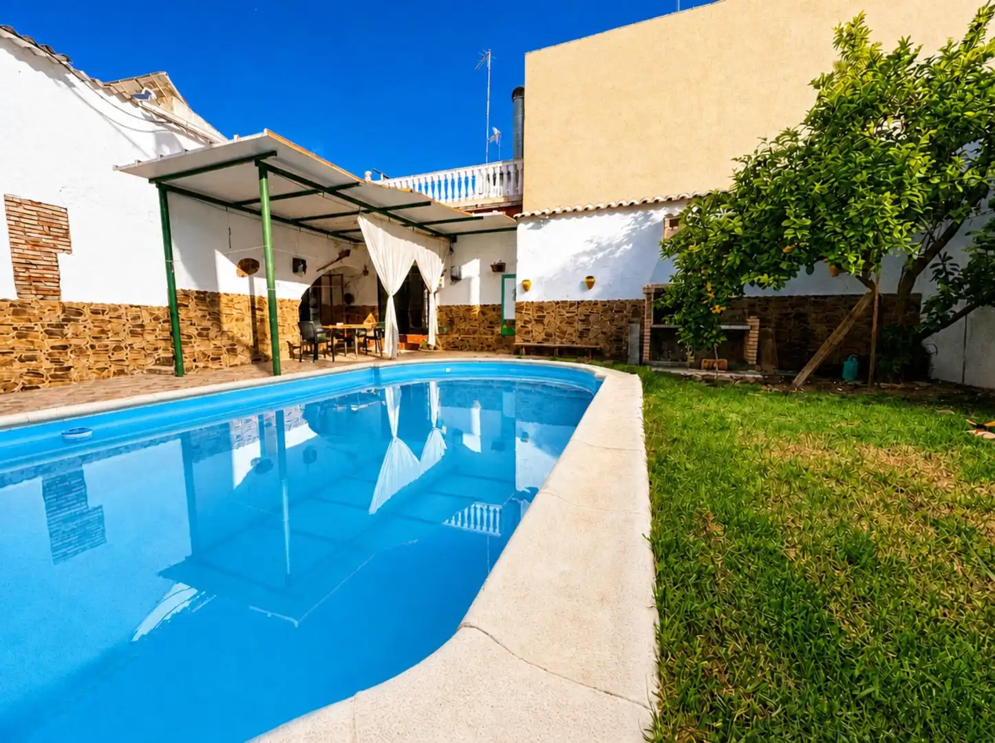 Swimming pool of Houses for sale in Arjonilla  with Community pool