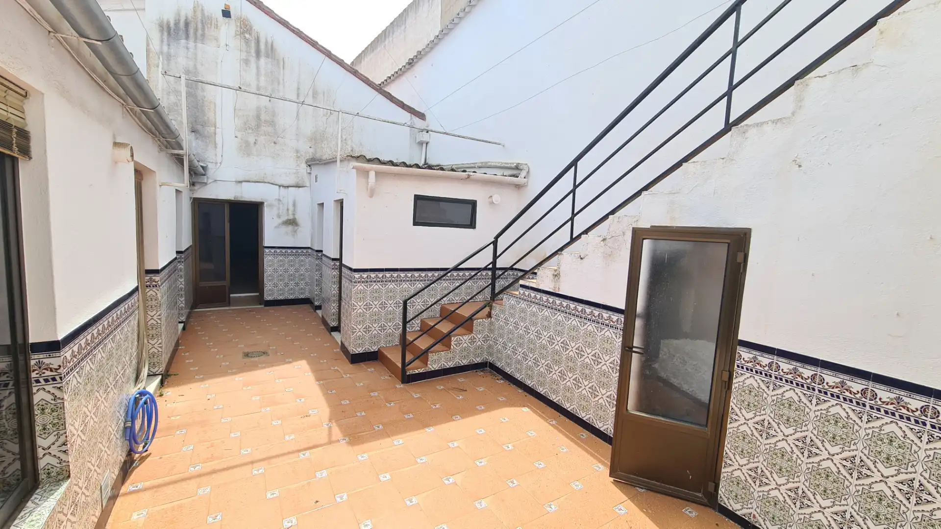 Vista exterior de Casa o chalet en venta en Azuaga con Piscina