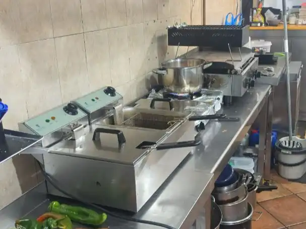 Cocina de Local en venta en Mairena del Aljarafe con Aire acondicionado, Calefacción y Terraza