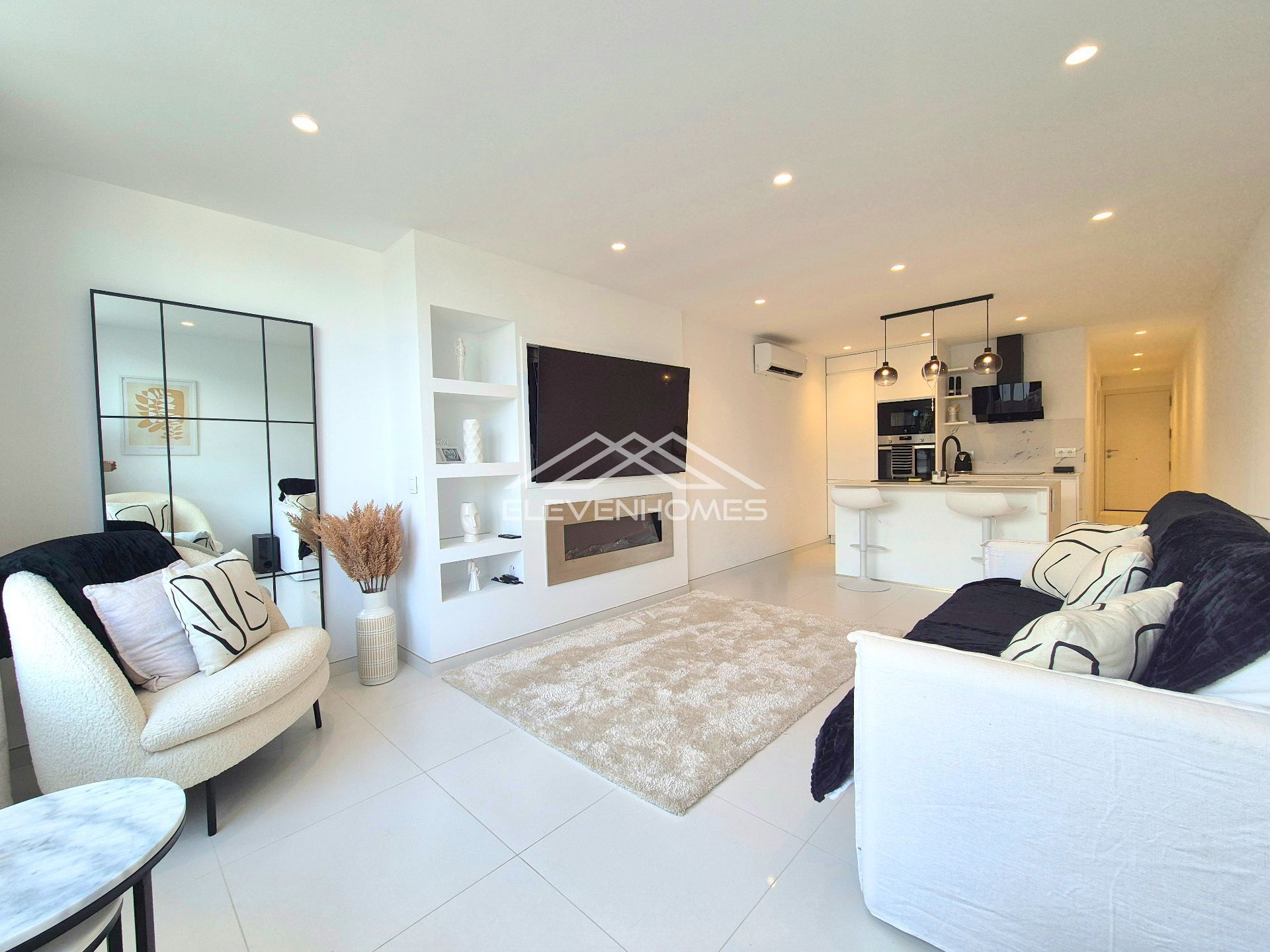 Living room of Flat for sale in Calvià  with Air Conditioner, Heating and Terrace