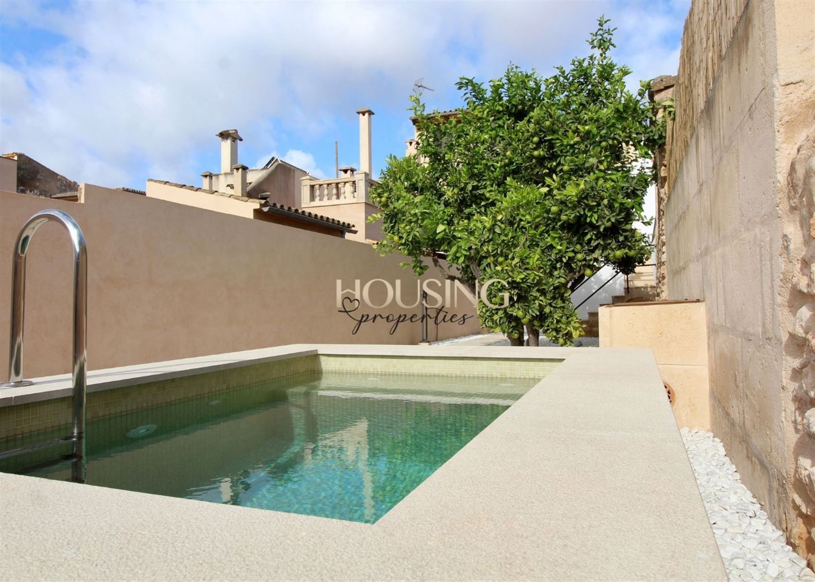 Swimming pool of Single-family semi-detached for sale in Llucmajor  with Air Conditioner, Heating and Private garden