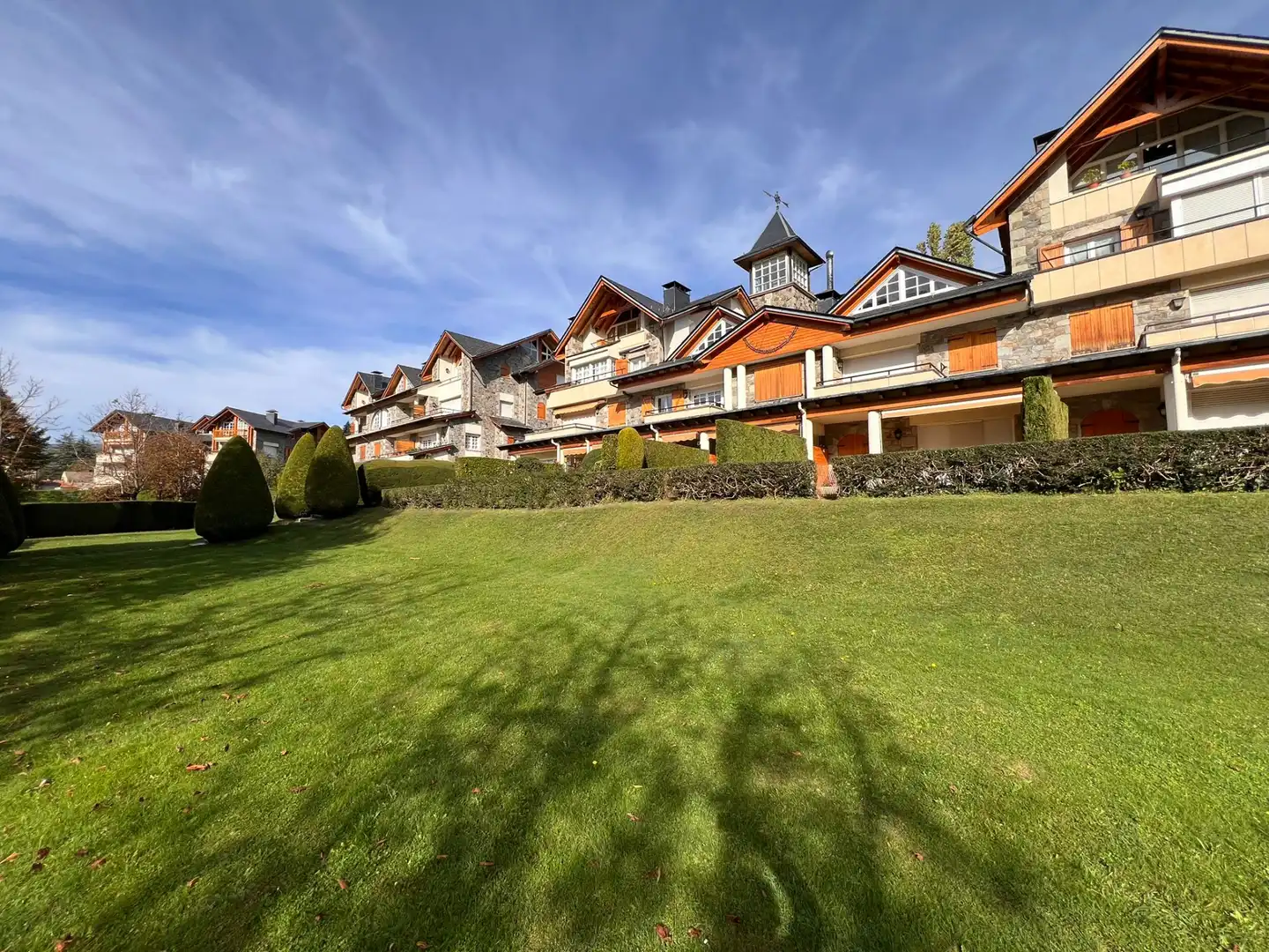 Vista exterior de Dúplex en venda en Camprodon amb Calefacció i Parquet