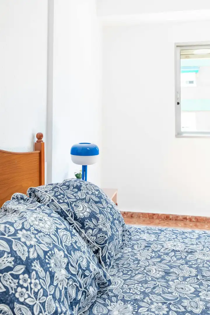 Bedroom of Flat for share in Valencia  with Furnished and Washing machine
