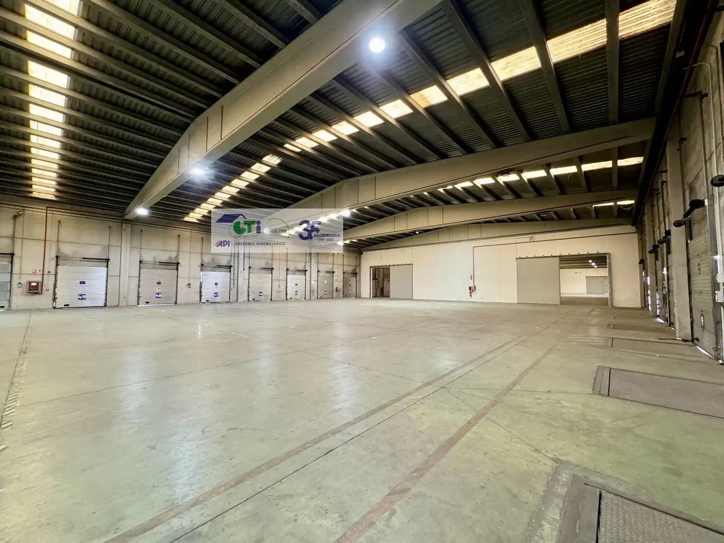 Industrial building to rent in C/ RÍO DE JANEIRO, imagen 7