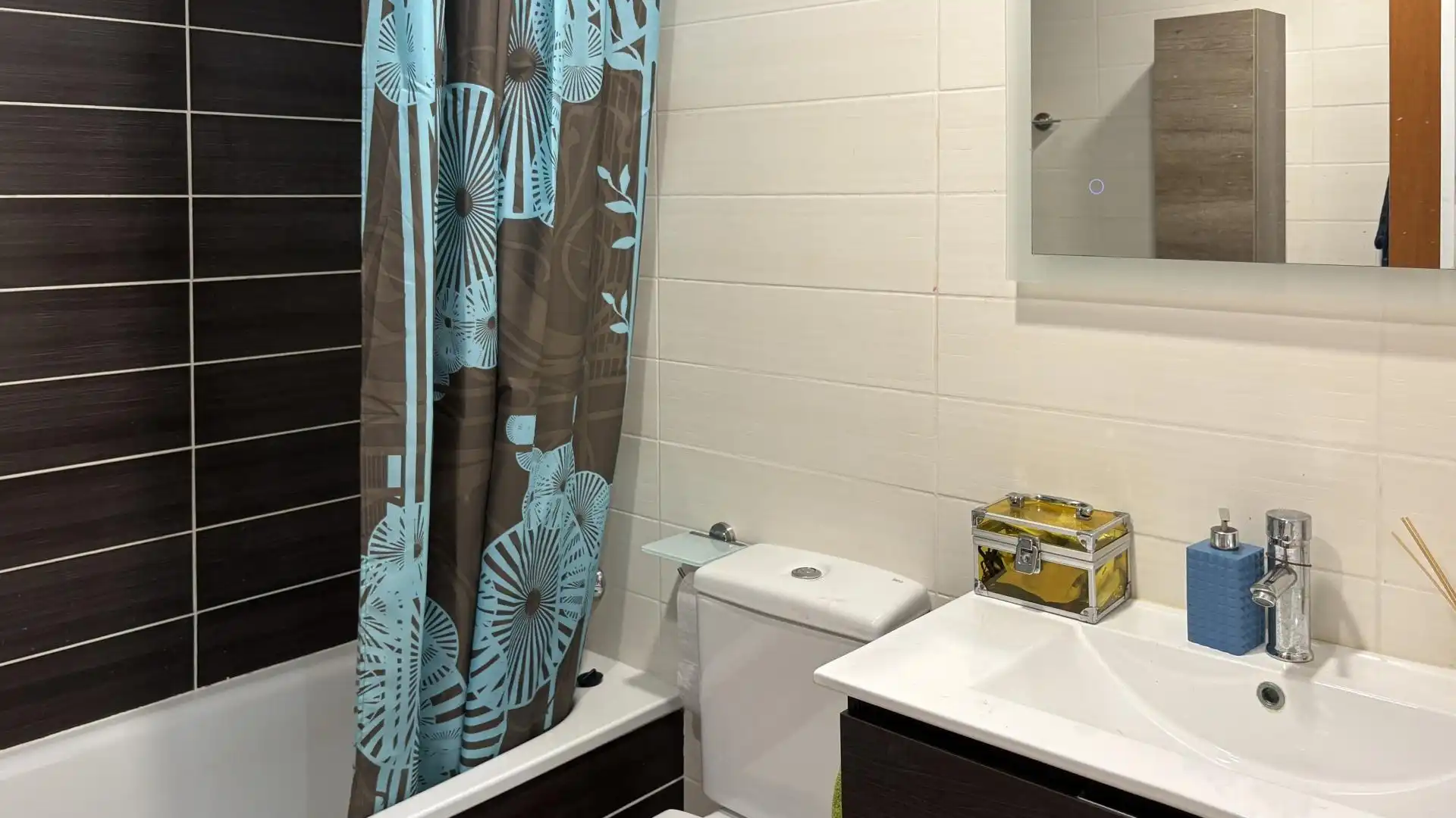 Baño de Piso en venta en Blanes con Calefacción