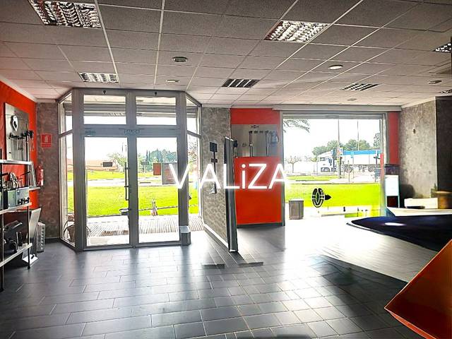 Local comercial en Venta en Sants Patrons