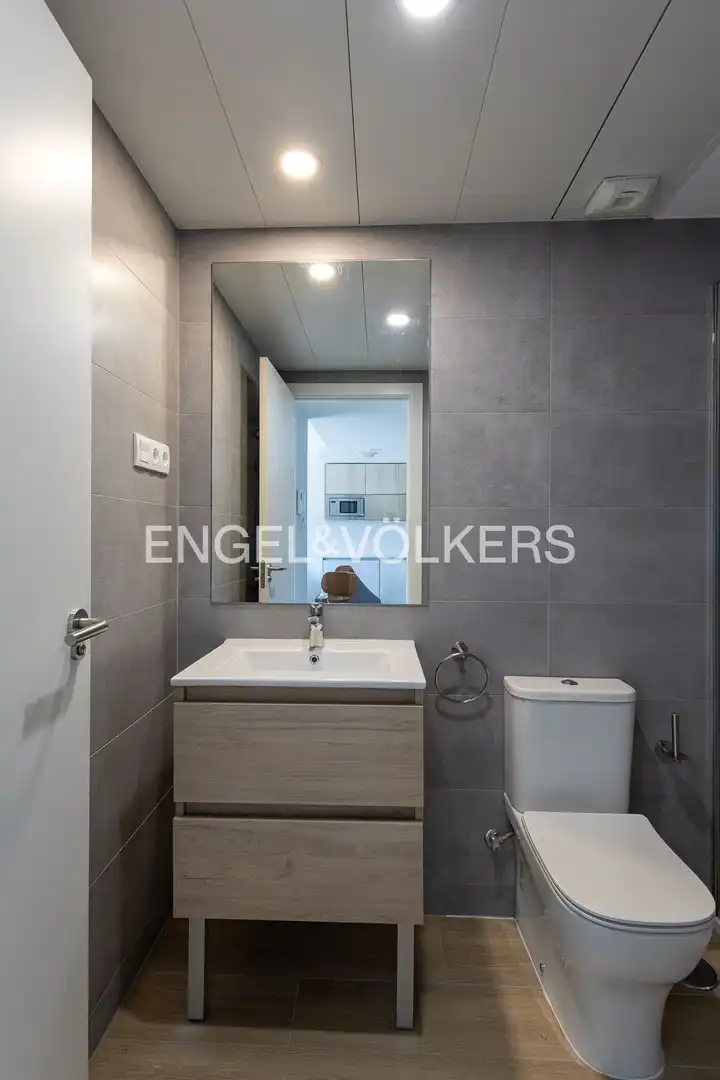Badezimmer von Wohnung zur Miete in Hortaleza