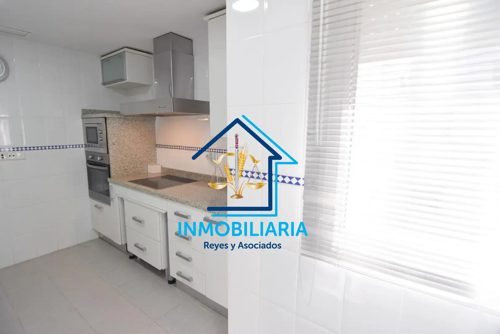 Kitchen of Flat for rent in Córdoba  with Air Conditioner, Furnished and Balcony