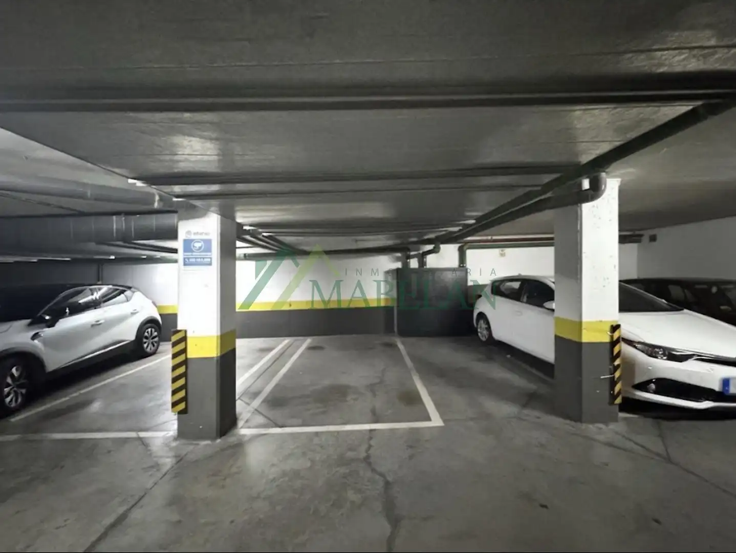 Parking de Piso de alquiler en Las Rozas de Madrid con Calefacción, Parquet y Piscina comunitaria