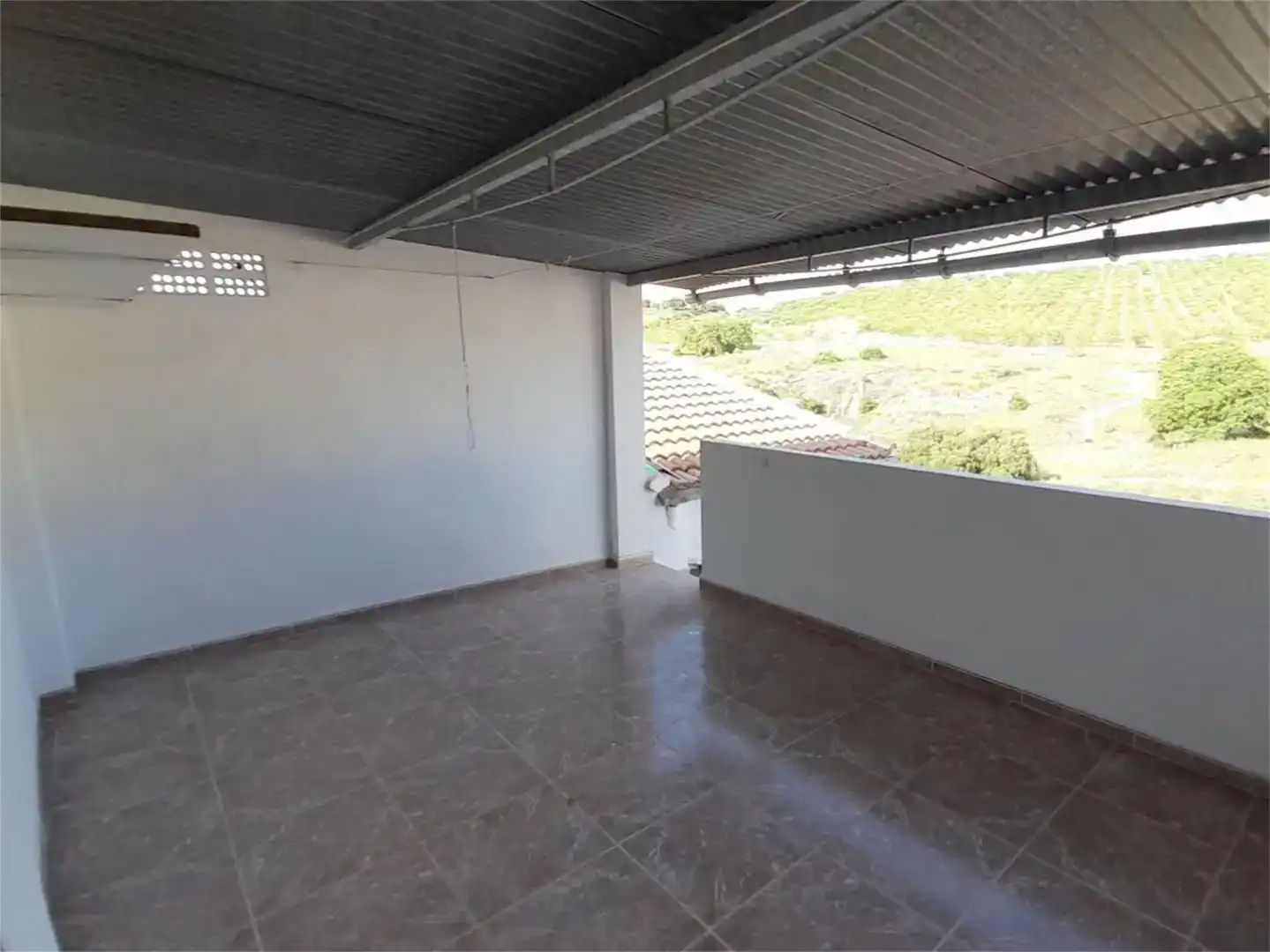 Terrassa de Planta baixa en venda en Villanueva de Algaidas amb Aire condicionat, Jardí privat i Traster