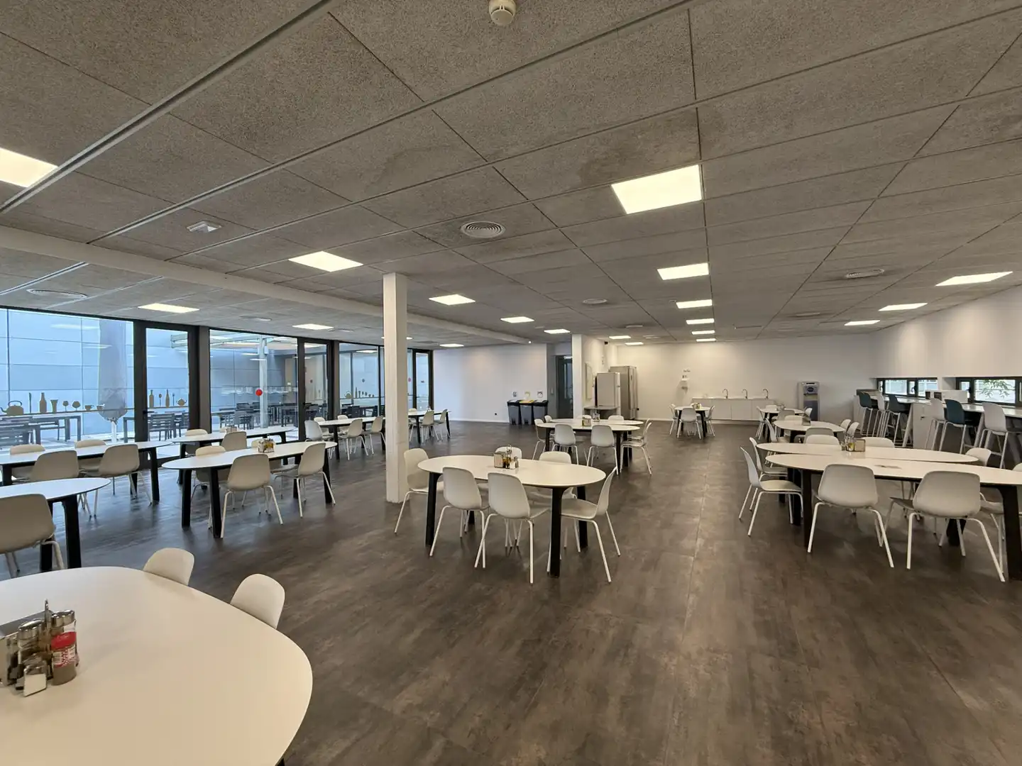 Comedor de Oficina de alquiler en  Palma de Mallorca con Aire acondicionado, Calefacción y Trastero