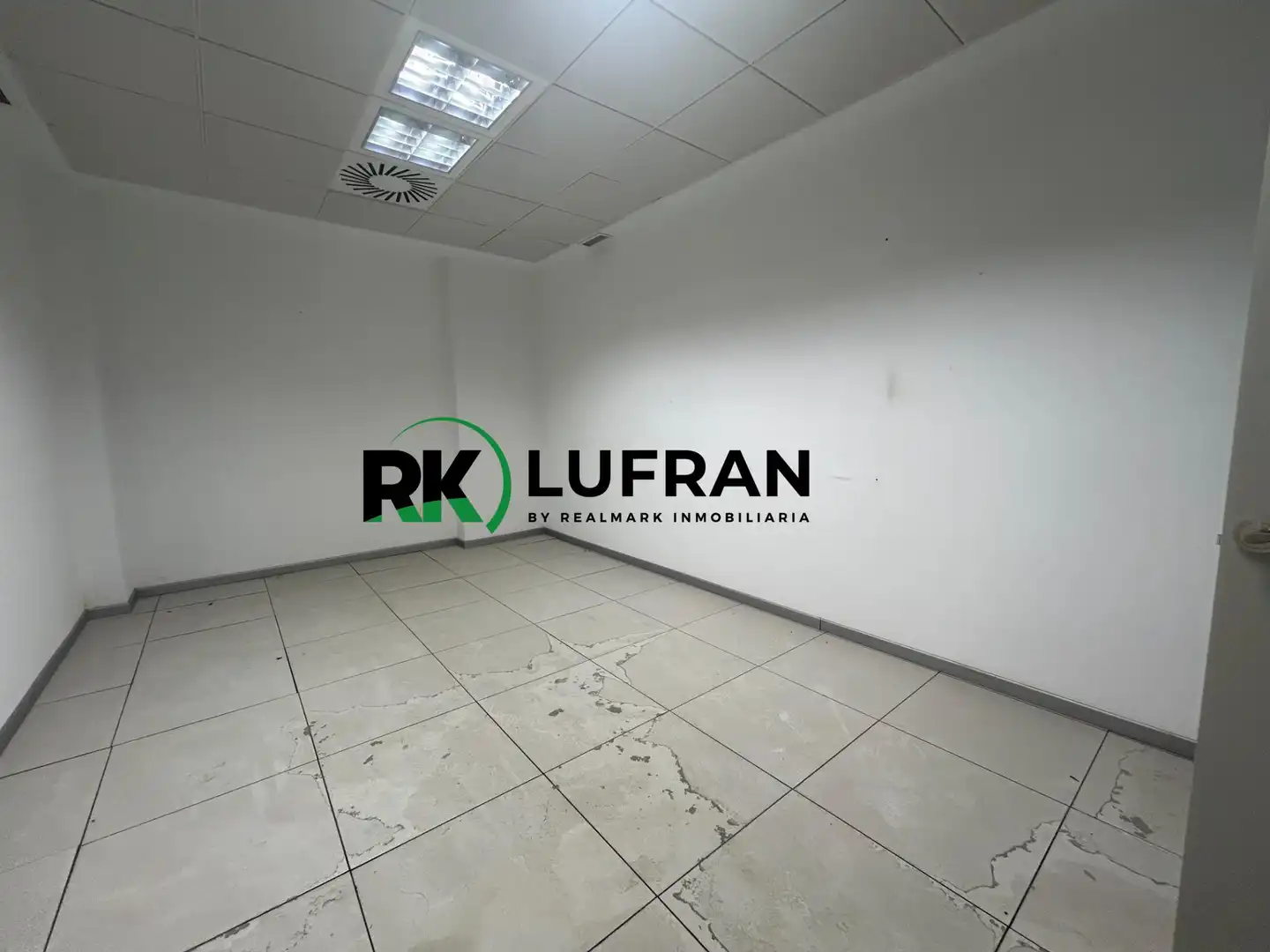 Local comercial en venda a Centro, imagen 17