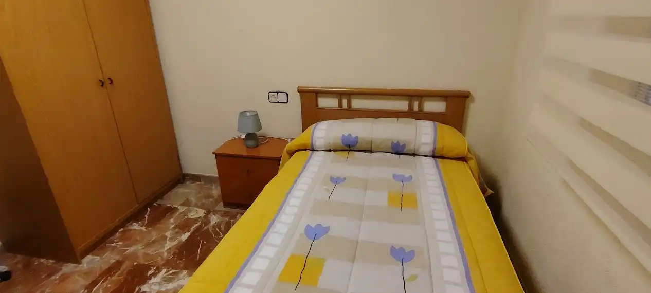 Bedroom of Flat for rent in Linares  with Air Conditioner, Heating and Furnished