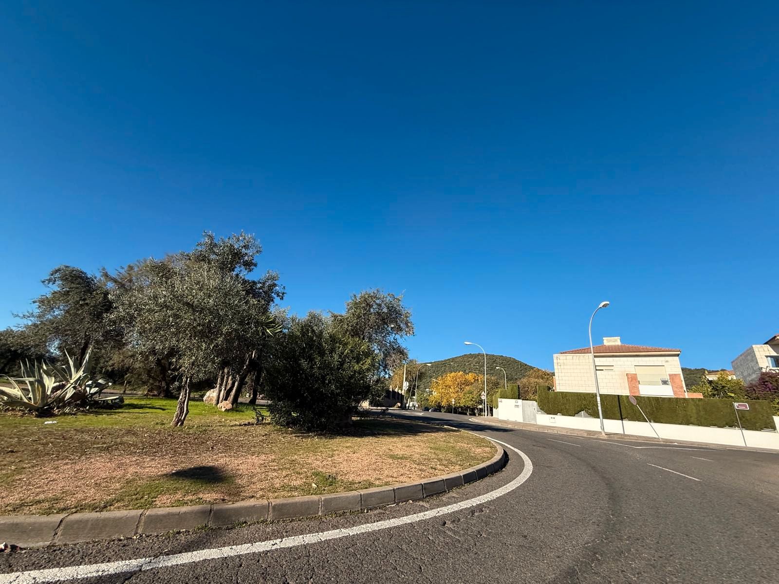 Vista exterior de Casa o xalet en venda en  Córdoba Capital amb Aire condicionat, Calefacció i Jardí privat