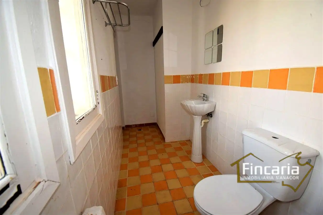 Bany de Finca rústica en venda en Felanitx amb Aire condicionat, Calefacció i Jardí privat