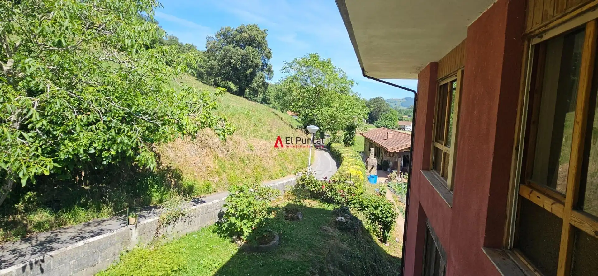 Casa rústica amb terrassa en venda a Voto, imagen 29