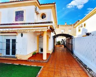 Exterior view of Single-family semi-detached for sale in Jerez de la Frontera  with Air Conditioner, Parquet flooring and Storage room