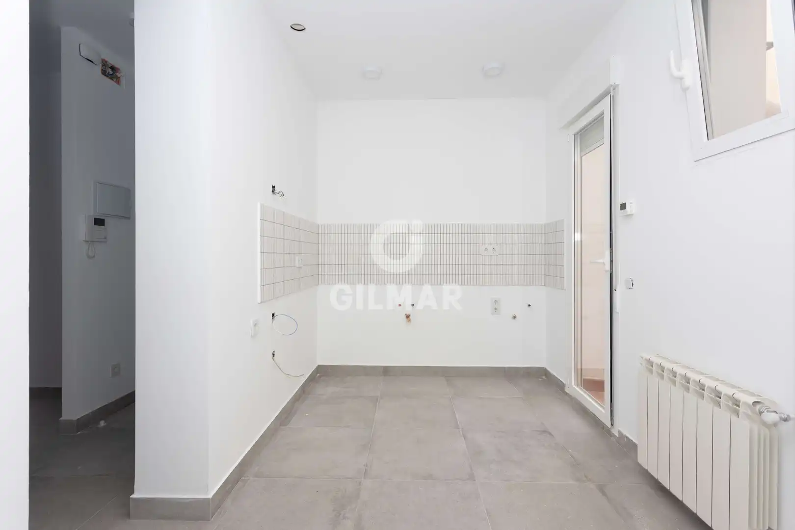 Ground floor for sale in Madrid  with Heating and Balcony