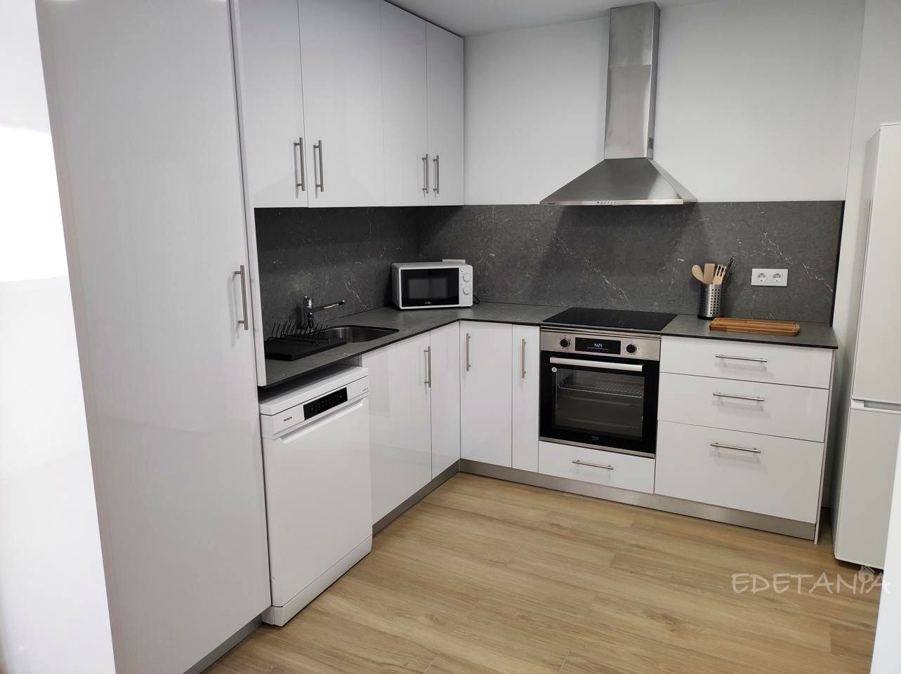 Planta baixa per a compartir a Carrer 1º de Maig