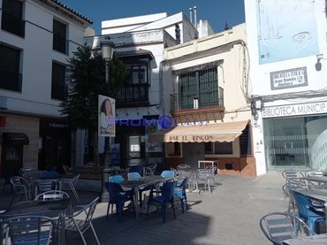 Local comercial en venta en Plaza Virgen de los Reyes