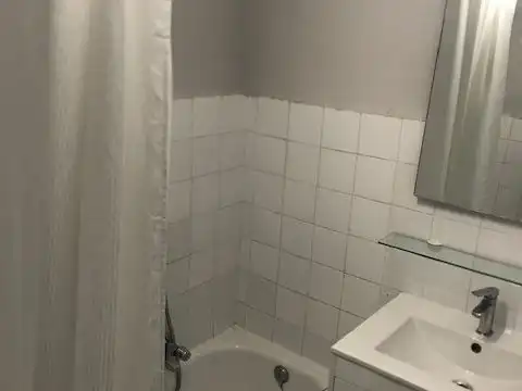 Bany de Pis de lloguer en Ave María