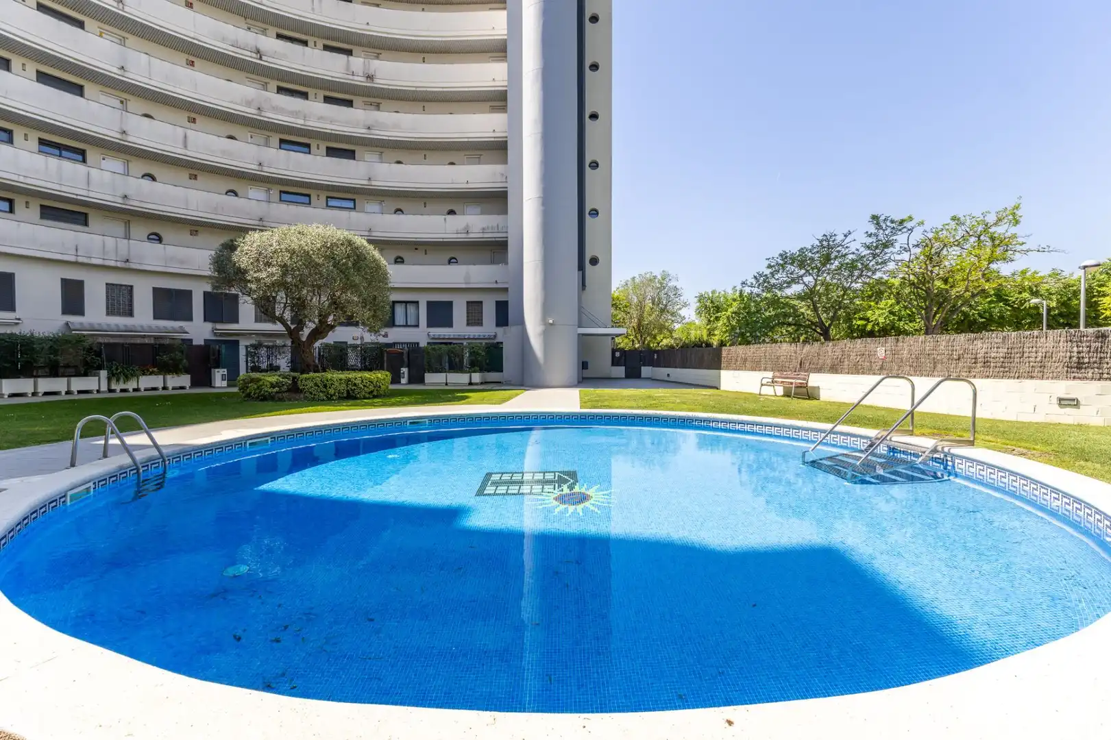 Piscina de Piso en venta en Blanes con Aire acondicionado, Calefacción y Jardín privado