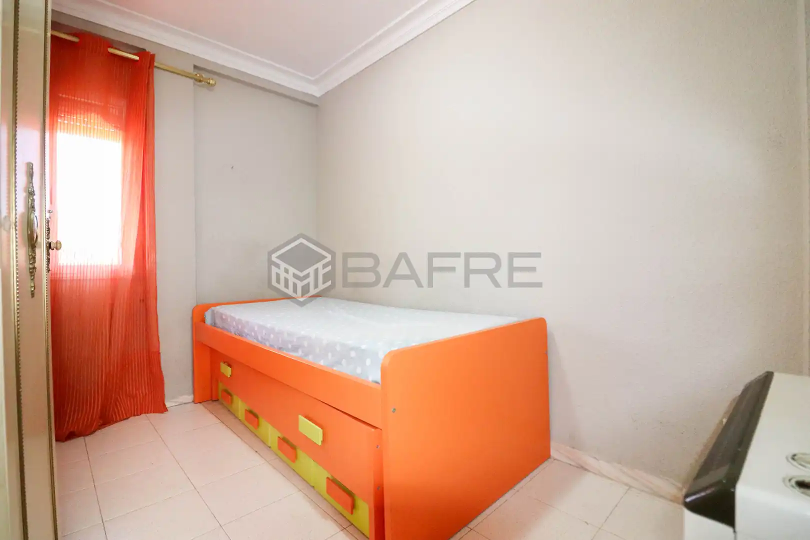 Habitación de Piso en venta en Madrid con Terraza