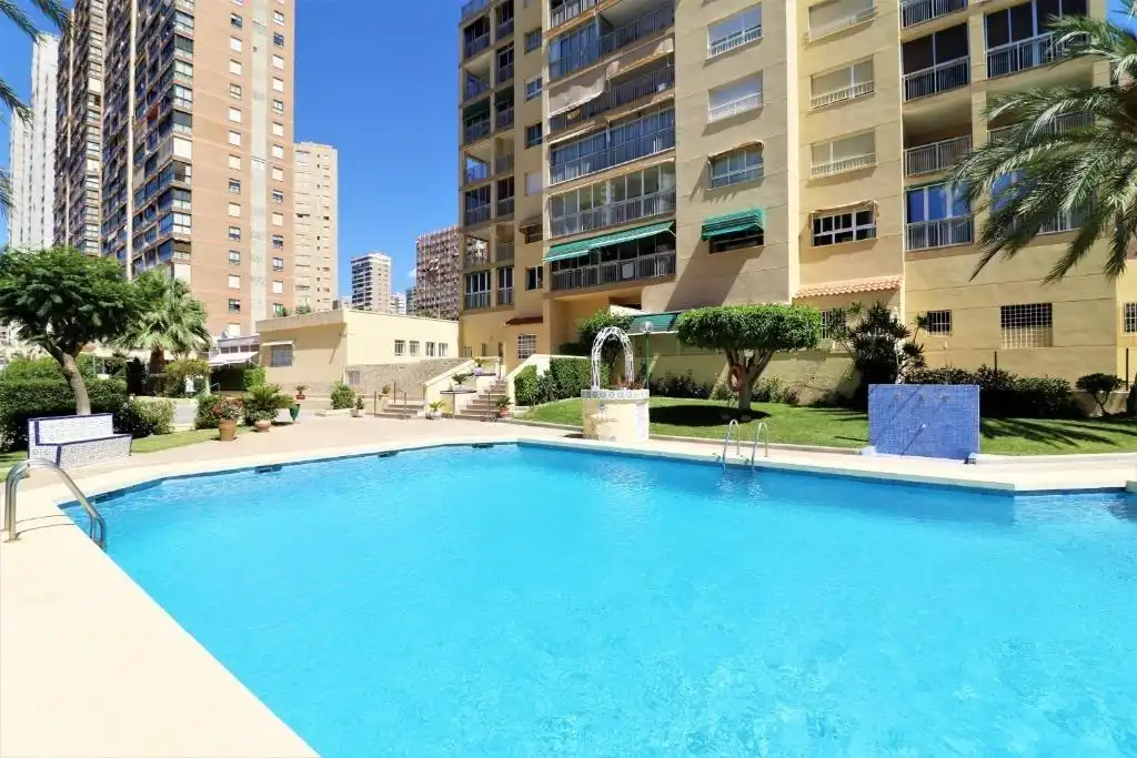 Swimming pool of Apartments for sale in Benidorm  with Air Conditioner, Heating and Private garden