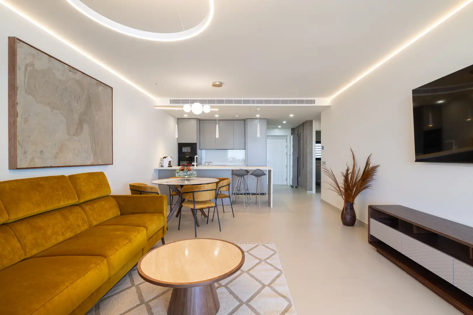 Sala d'estar de Pis de lloguer en Fuengirola amb Aire condicionat, Calefacció i Terrassa