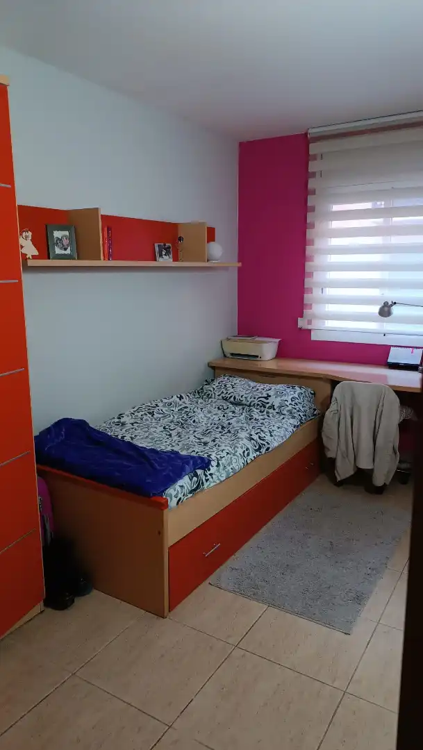 Schlafzimmer von Wohnung zum Verkauf in Montbrió del Camp mit Klimaanlage, Heizung und Privatgarten