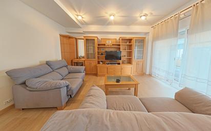 Living room of House or chalet for sale in Reus  with Heating and Balcony